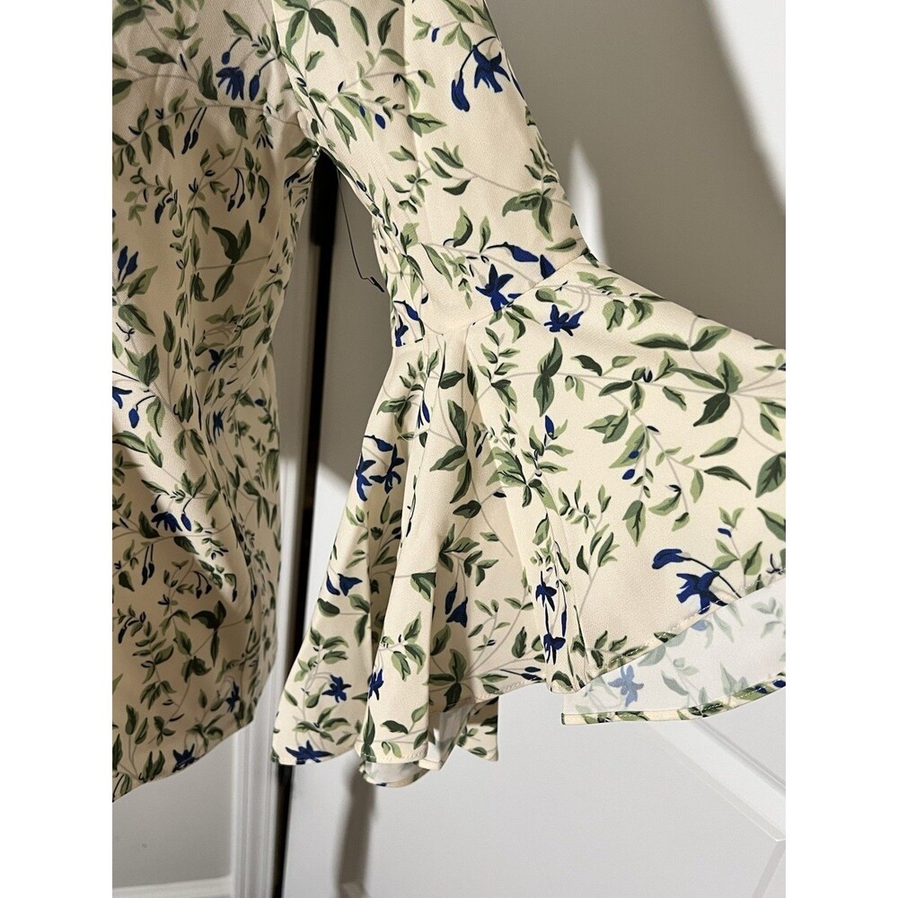 NEW Tuckernuck Fuchsia Floral Bell Sleeve Blouse Size Small Ivory - Picture 3 of 7